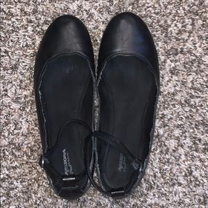 [ARIZONA JEAN CO.] Black Flats